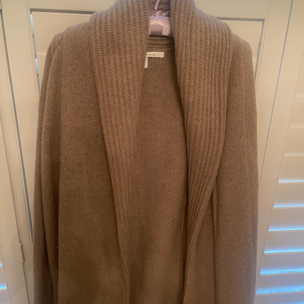 Beautiful wool sweater. Very sophisticated and elegant.
